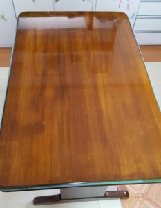 ダイニングテーブルを水性ウレタンニスで塗り替え 素人diy 子育てサラリーマン世代の株主優待作戦